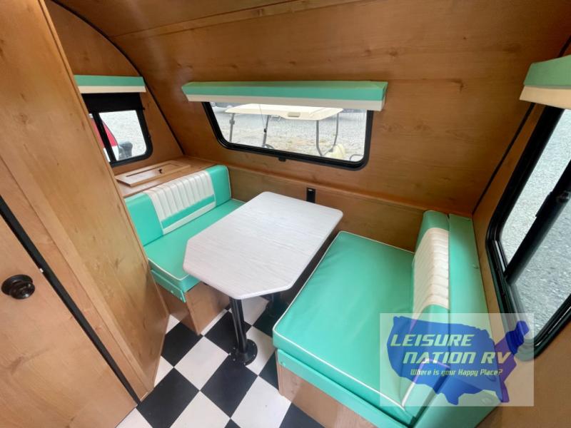 You'll love the accents in this Riverside RV Retro 179 at Leisure Nation RV!